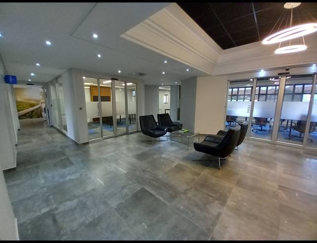 1,990M² OFFICE TO LET IN BRYANSTON